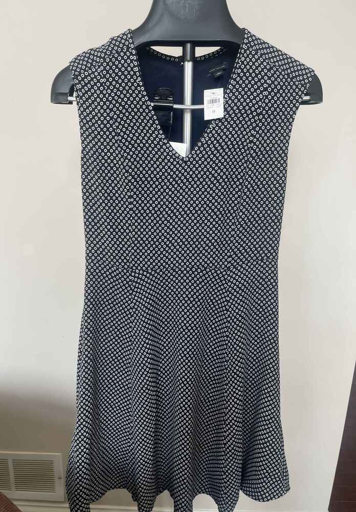 Dress - Picture 2 of 5